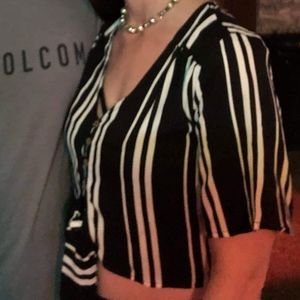 Cropped Stripe Blouse Button Tie Front